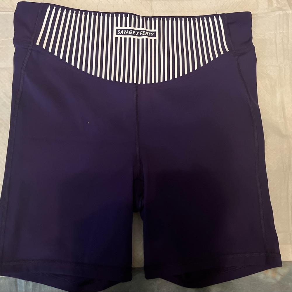 Exclusive Savage X Fenty Sports Bra and Shorts Set